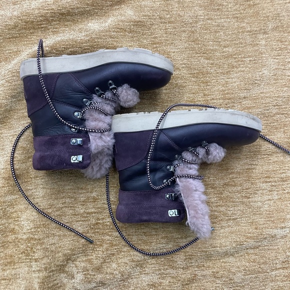 Uggs ankle boots 🥾 lace up, faux fur, non-slip, ladies size 6 - Picture 3 of 9